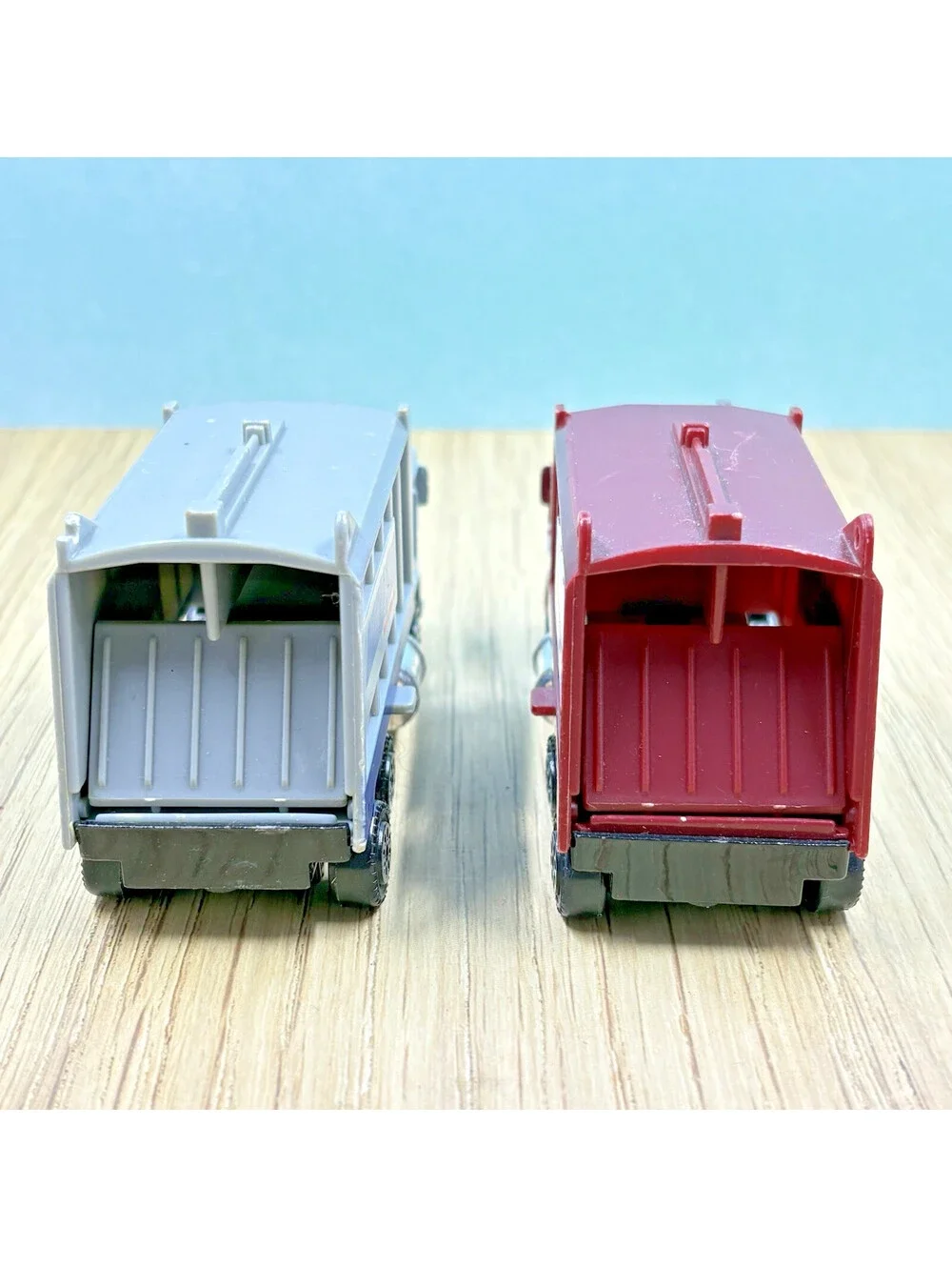 Lot of 2 Road Champs Garbage Trucks Waste Management & USA Waste Services